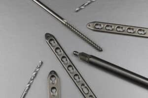 medical devices in treatment of bone fractures