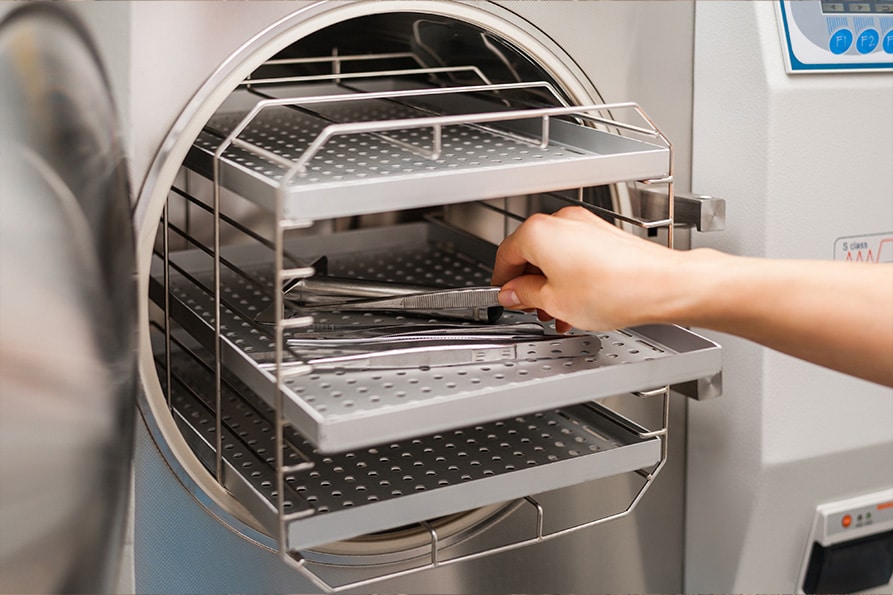 autoclave sterilization in progress